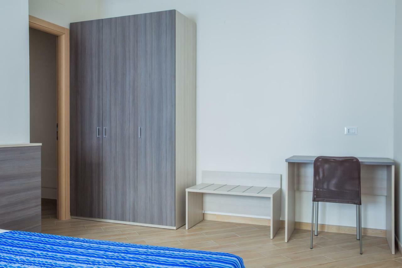 Family Apartment London เวโรนา ภายนอก รูปภาพ