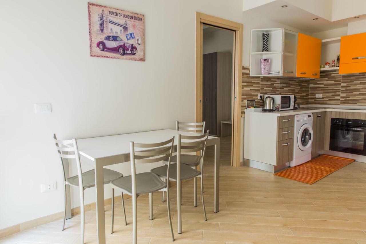 Family Apartment London เวโรนา ภายนอก รูปภาพ