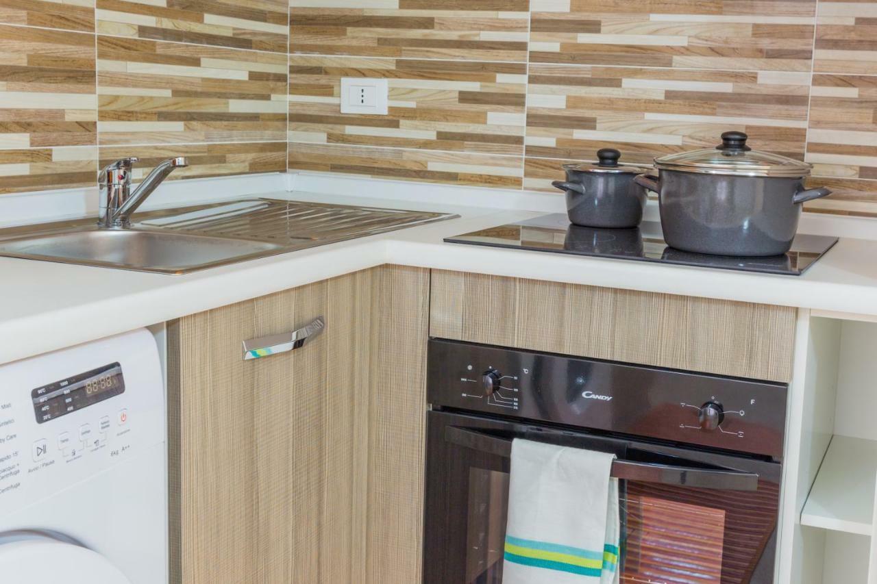 Family Apartment London เวโรนา ภายนอก รูปภาพ