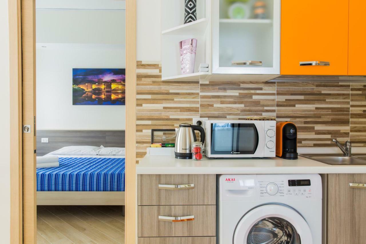 Family Apartment London เวโรนา ภายนอก รูปภาพ