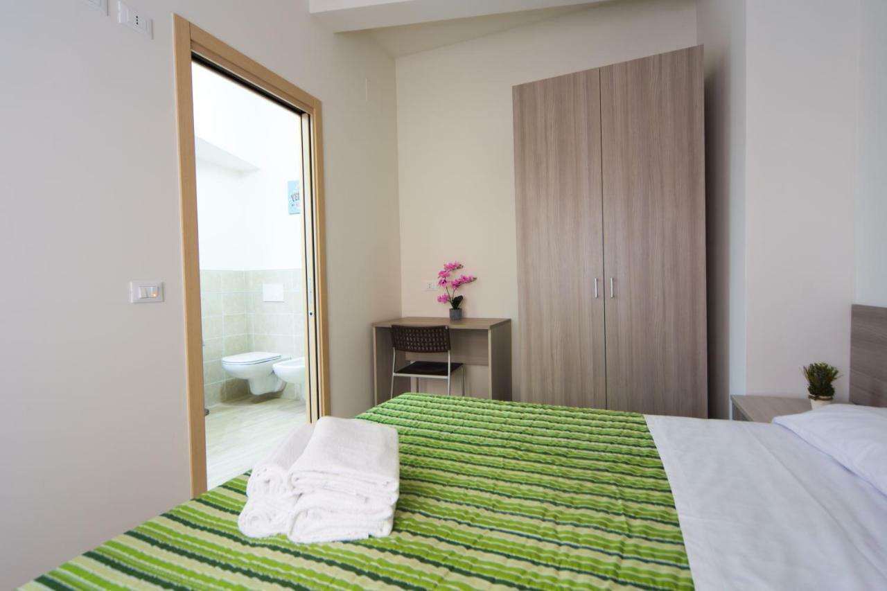 Family Apartment London เวโรนา ภายนอก รูปภาพ