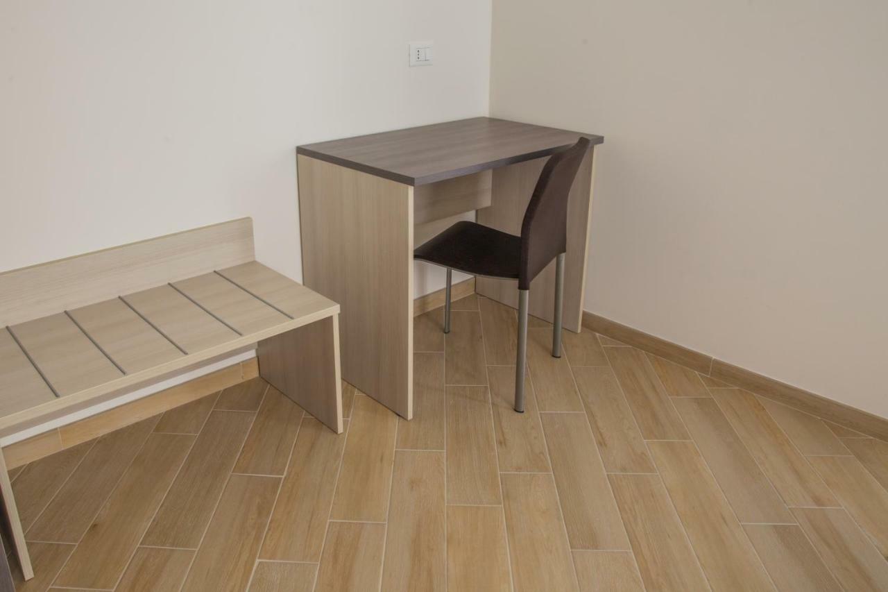 Family Apartment London เวโรนา ภายนอก รูปภาพ