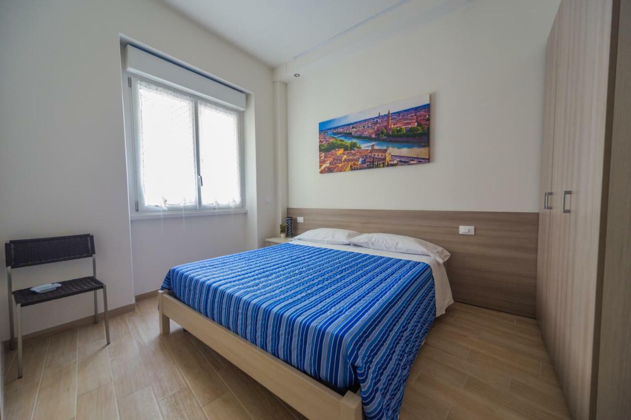 Family Apartment London เวโรนา ภายนอก รูปภาพ