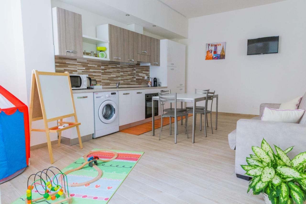 Family Apartment London เวโรนา ภายนอก รูปภาพ